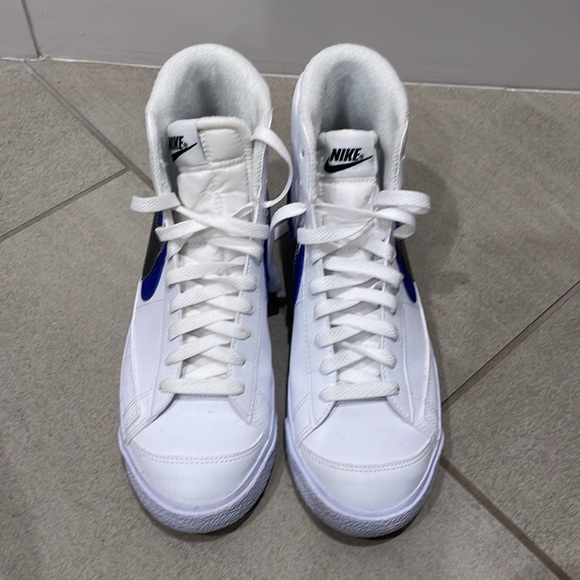 Nike Blazers - Picture 4 of 5